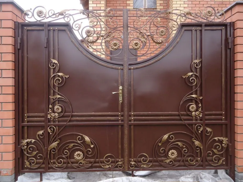 Ворота кованые с калиткой распашные железные Архангельск - Цена 790 руб.